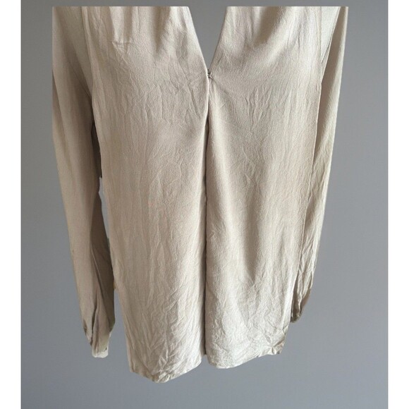 Gold Hawk Silk Blouse Button Front Taupe Size Small - Picture 5 of 10